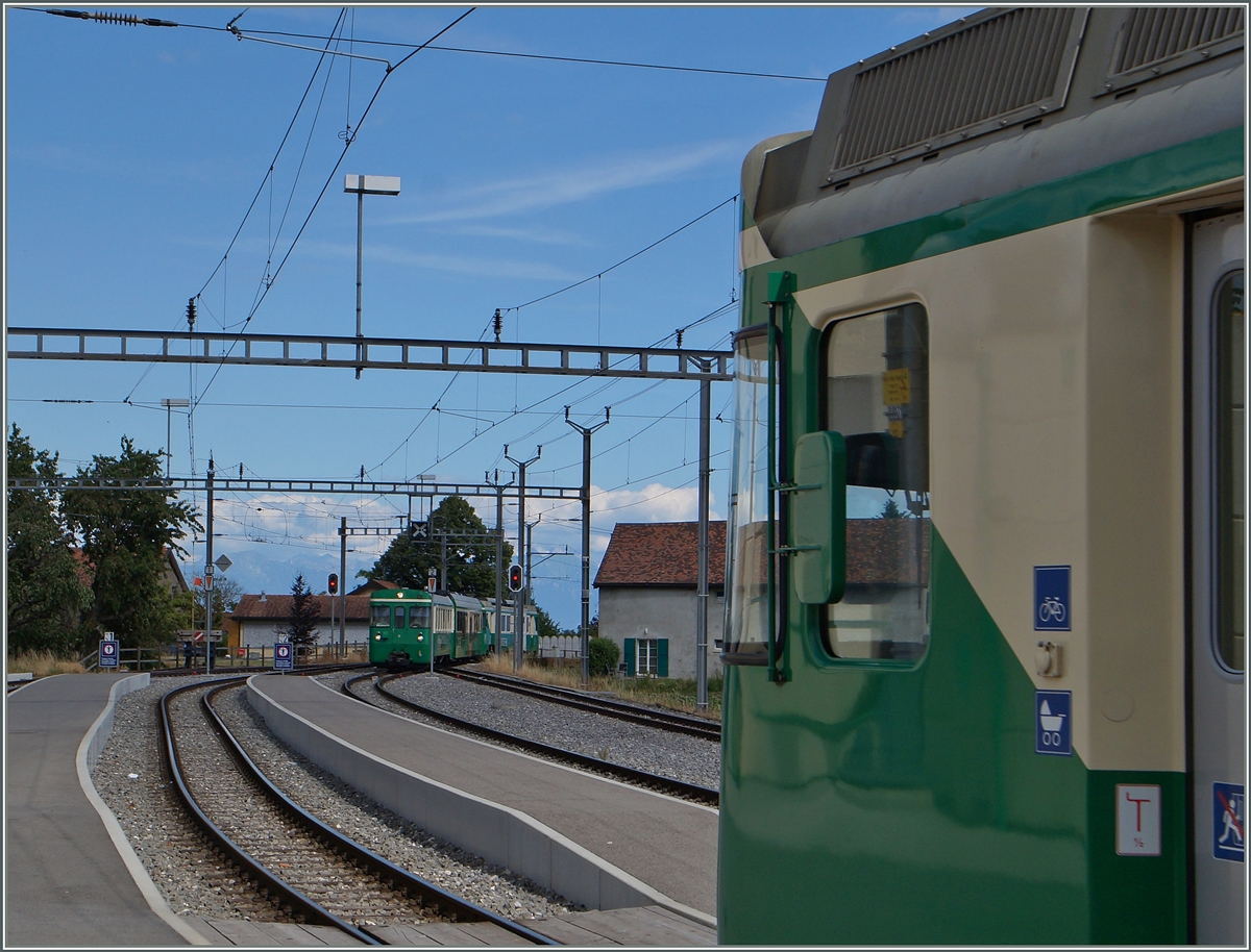 Kreuzungsbahnhof Apples: die BAM Regionalz�ge 128 und 129 kreuzen sich in Apples. 
30. Juni 2014