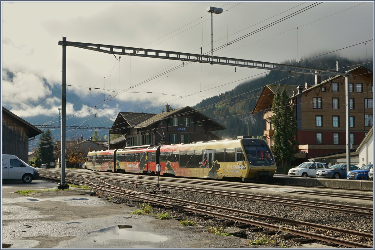 Lenk, Endpunkt der Linie von Zweisimmen her mit einem der vier auf dieser Strecke eingesetzte MOB Be 4/4 5000 mit Bt bzw. ABt. 

22. Oktober 2019