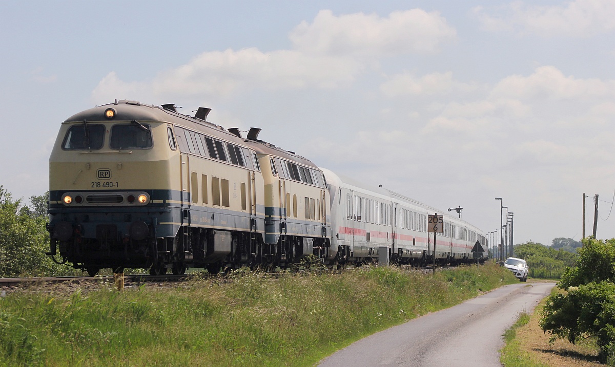 Marschbahn Gastlok 23: RPRS 218 490-1, REV/RPRS/30.04.17, Niebüll 14.06.2020