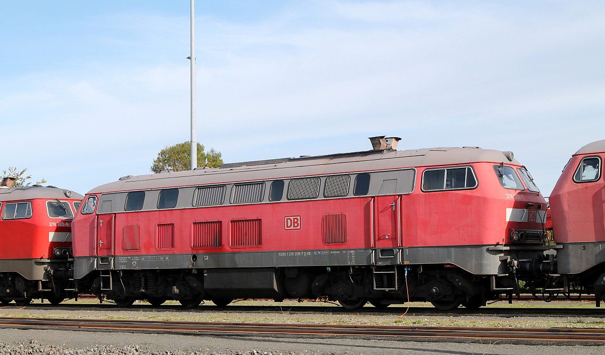 Marschbahn Gastloks: 
1. DB 218 208-7 REV/MMF/22.02.18, Niebüll 07.10.2018