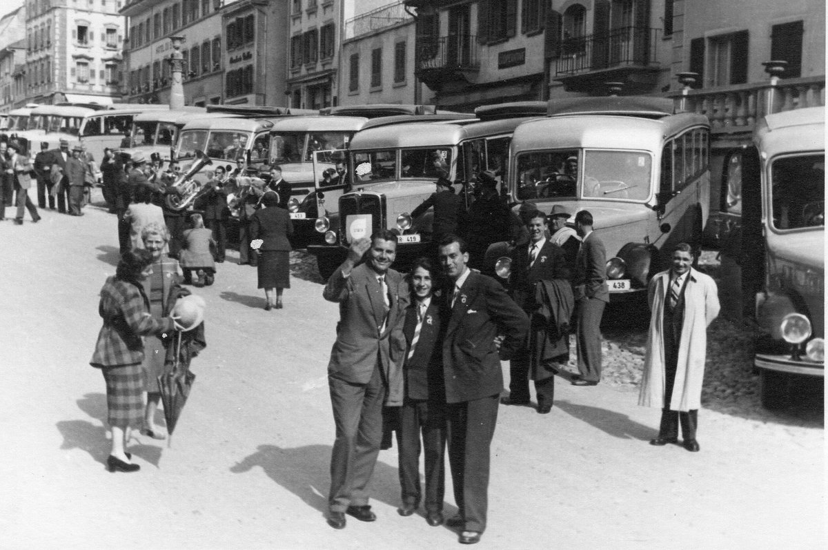 (MD064) - Aus dem Archiv: GFM Fribourg - Div. - Saurer + FBW um 1956