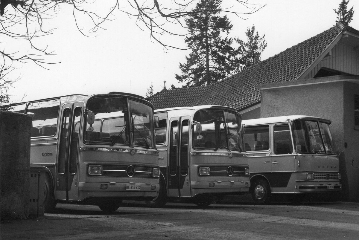 (MD126) - Aus dem Archiv: Funi-Car, Biel - BE 313'210 - Mercedes um 1975 in Biel, Garage