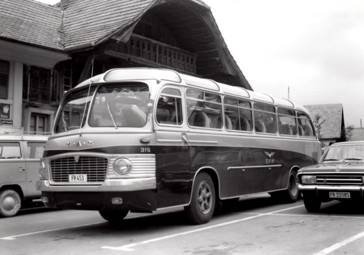 (MD177) - Aus dem Archiv: GFM Fribourg - Nr. 315/FR 453 - MAN um 1970