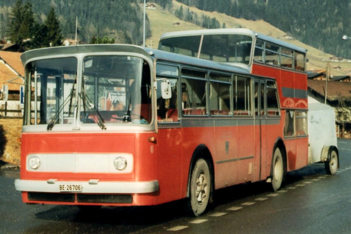 (MD194) - Aus dem Archiv: AFA Adelboden - Nr. 6/BE 26'706 - FBW/Vetter-R&J Anderthalbdecker um 1995 beim Bahnhof Frutigen