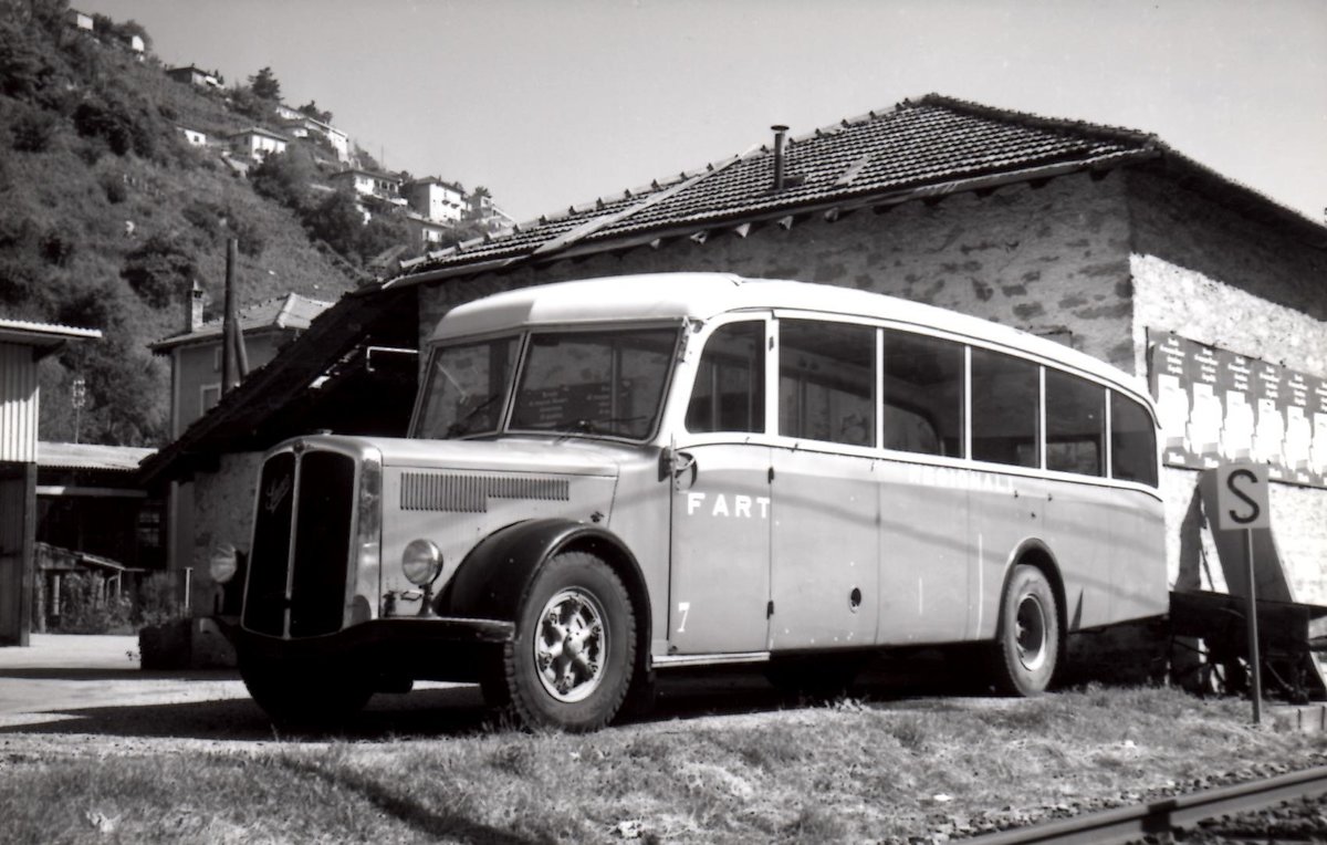 (MD404) - Aus dem Archiv: FART Locarno - Nr. 7 - Saurer um 1970 in Locarno