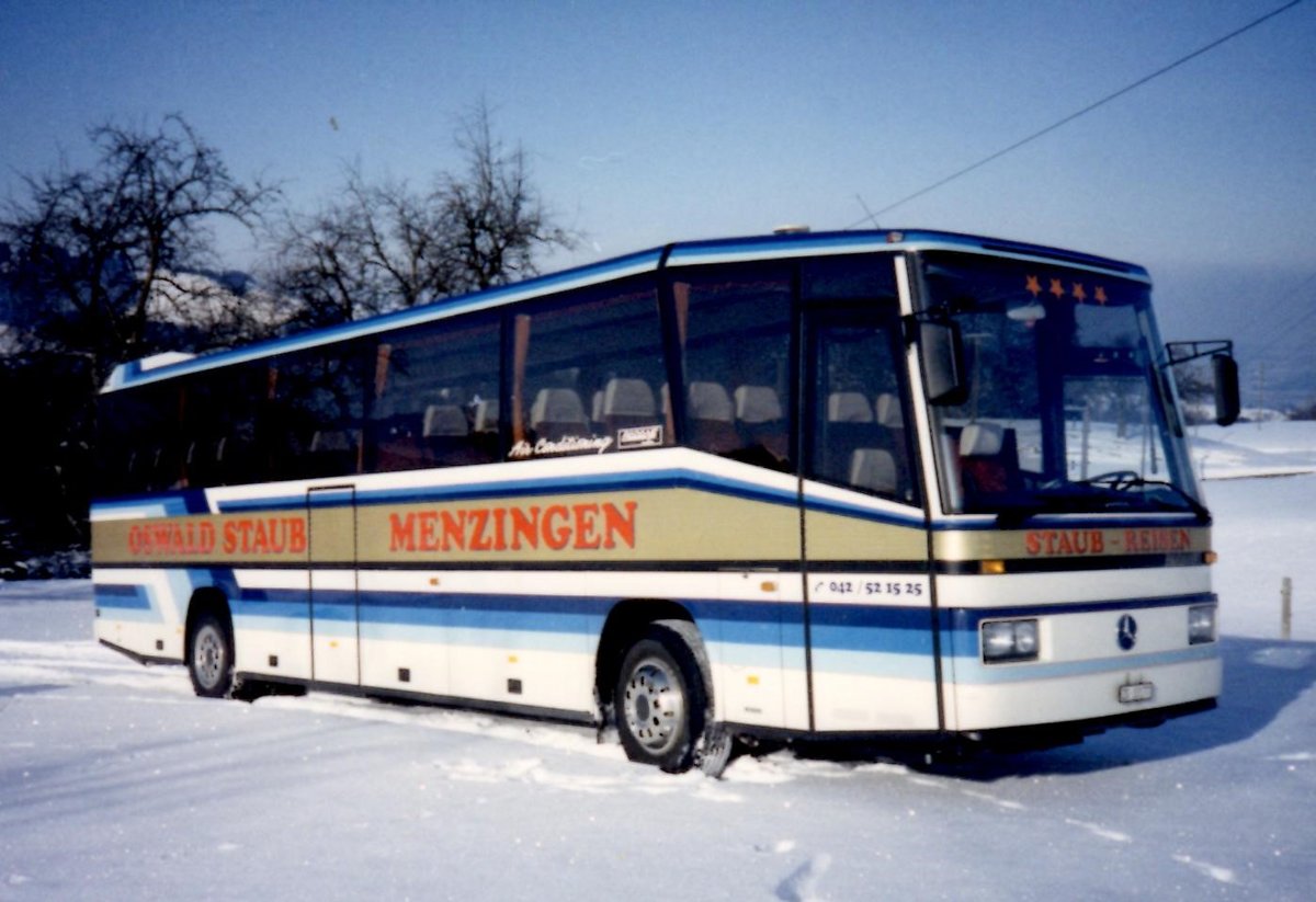 (MD457) - Aus dem Archiv: Staub, Menzingen - ZG 23'177 - Mercedes/Padane um 1995