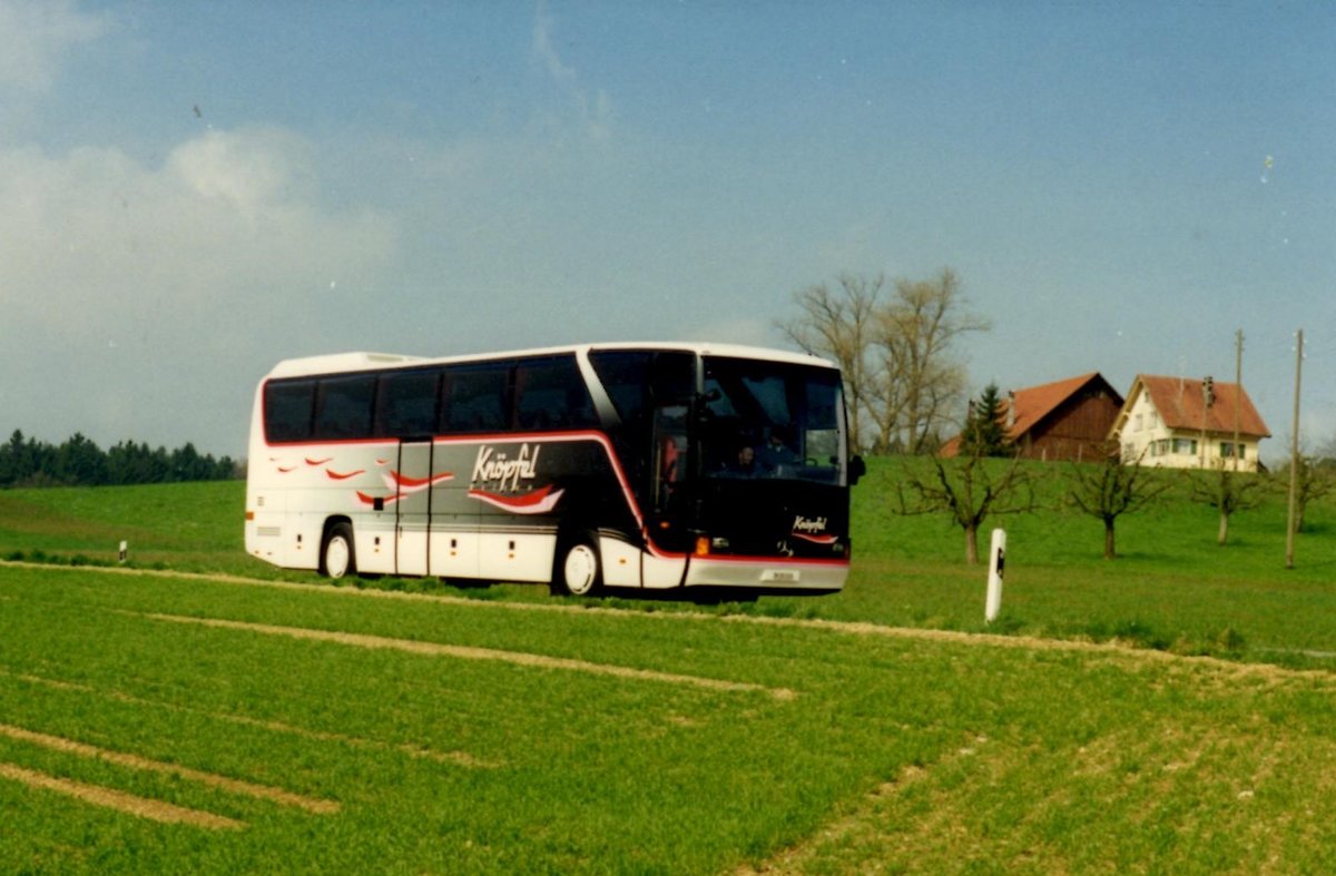 (MD471) - Aus dem Archiv: Knpfel, Dinhard - ZH 383'323 - Mercedes im April 1997