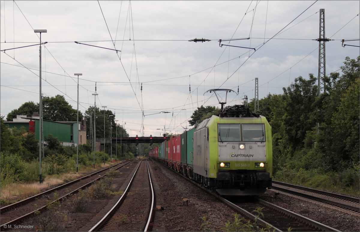 Nach diesem Zug ging es auch schon wieder Heim, es wurde dunkler und auch kälter... 185 549 von Captrain am 20.06.15 in Bonn Beuel