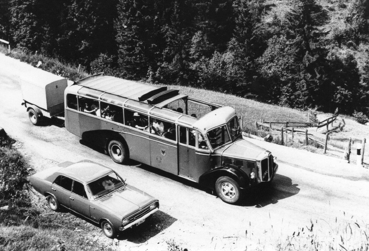 (R 07) - Aus dem Archiv: AFA Adelboden - Nr. 6/BE 26'706 - FBW/R&J um 1969 in Achseten, Tregel