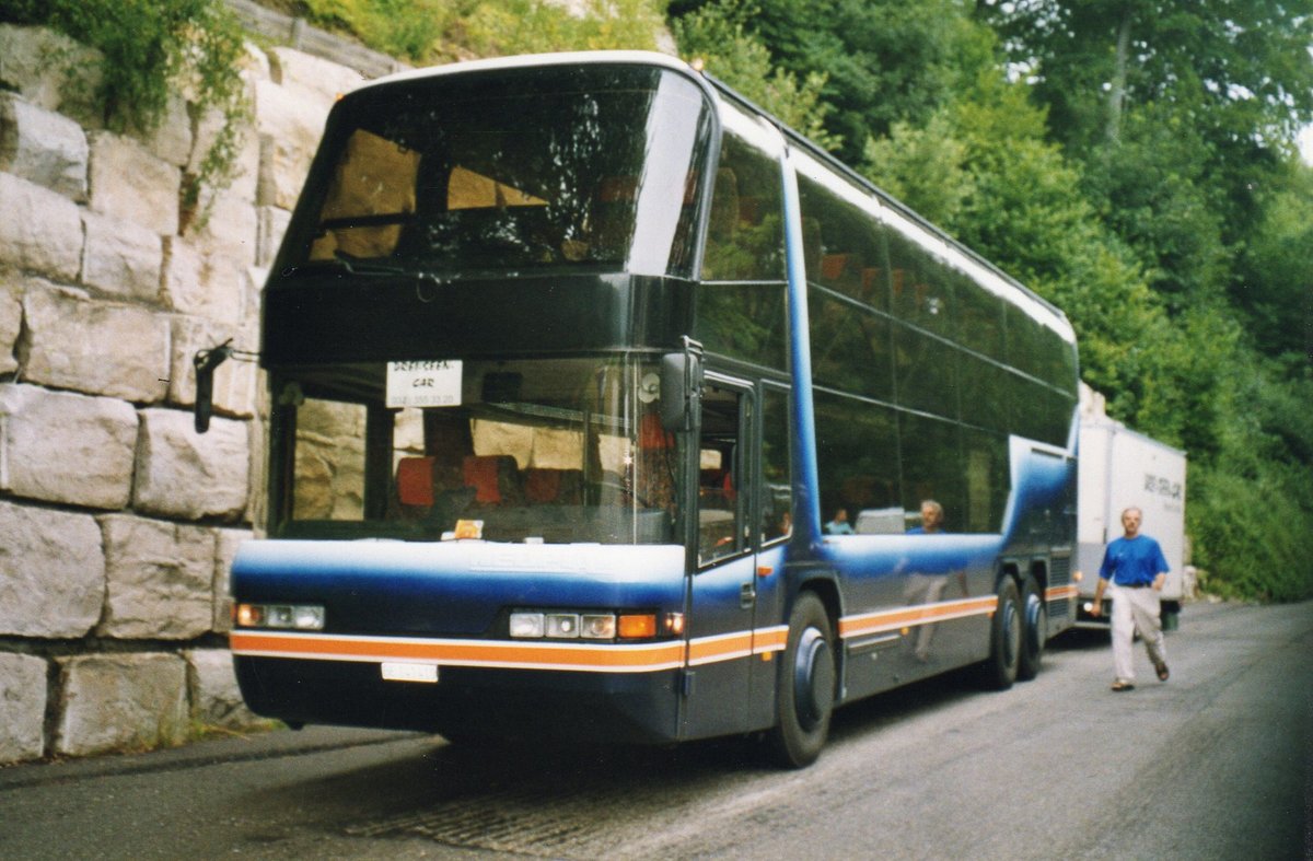 (R 3407) - Aus dem Archiv: Portmann, Scheuren - BE 241'410 - Neoplan am 24. Juli 2004 in Rickenbach, Waldeck