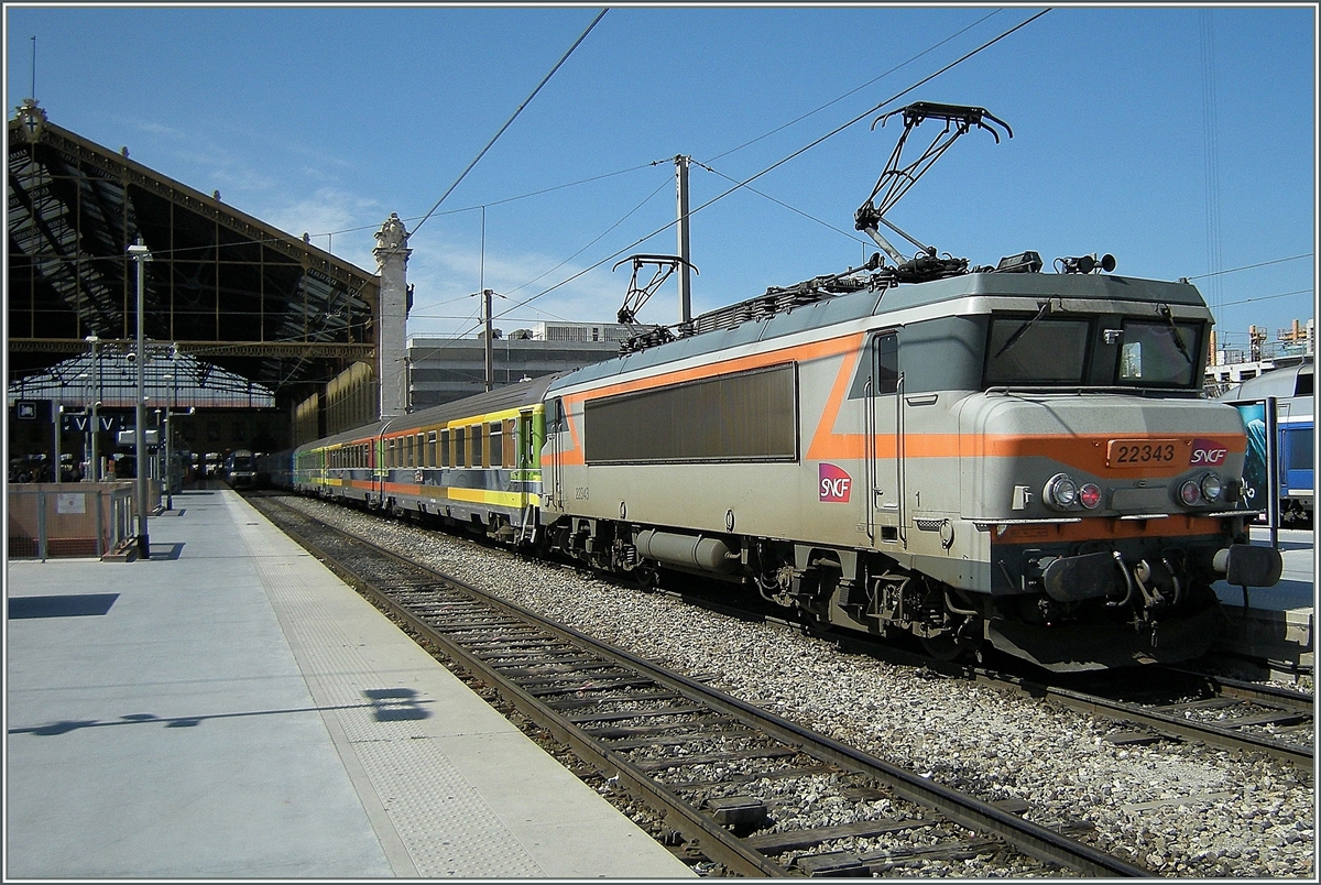 SNCF BB 22343 in Marseille. 
17. April 2009