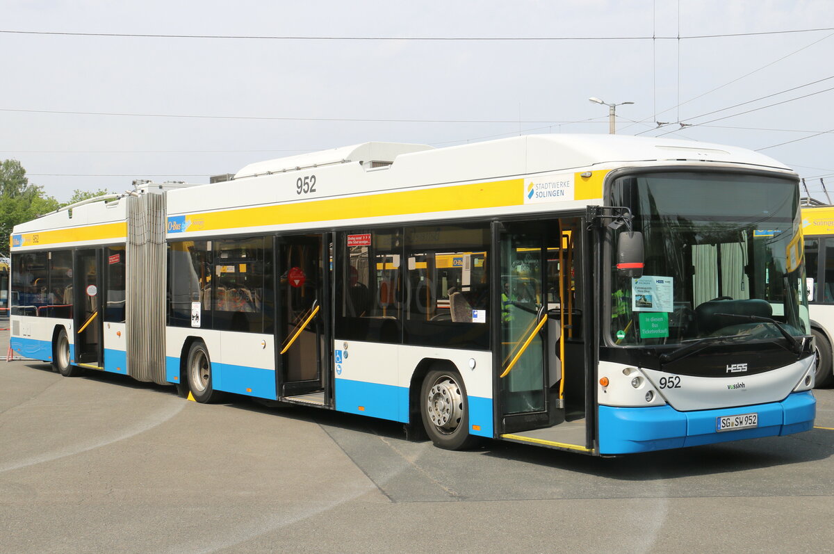 SWS Solingen - Nr. 952/SG-SW 952 - Hess/Hess Gelenktrolleybus am 19. Juni 2022 in Solingen (Aufnahme: Martin Beyer)