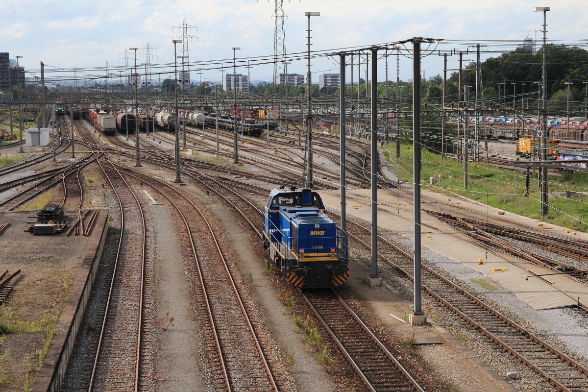 V 2106 am 20. August 2014 im Rangierbahnhof Muttenz bei Basel.