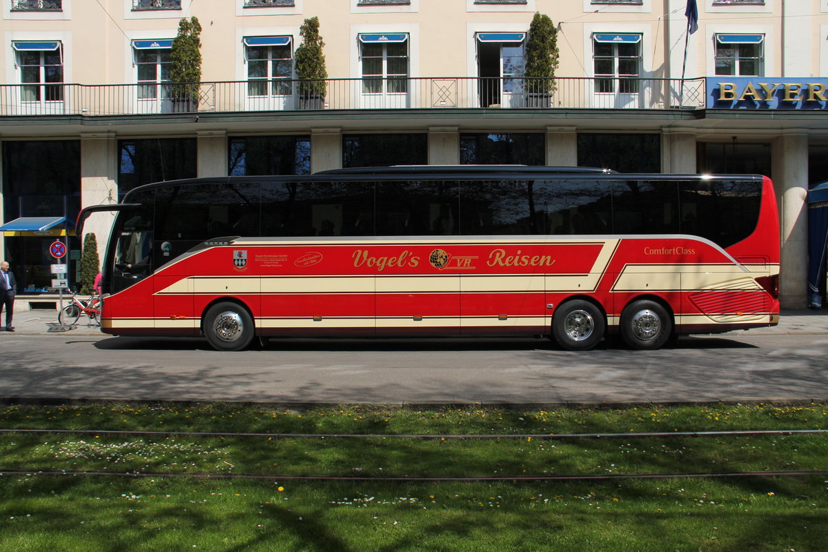 Vogel, Ismaning - Setra S 517 HD am 20. April 2016 in Mnchen (Aufnahme: Martin Beyer)