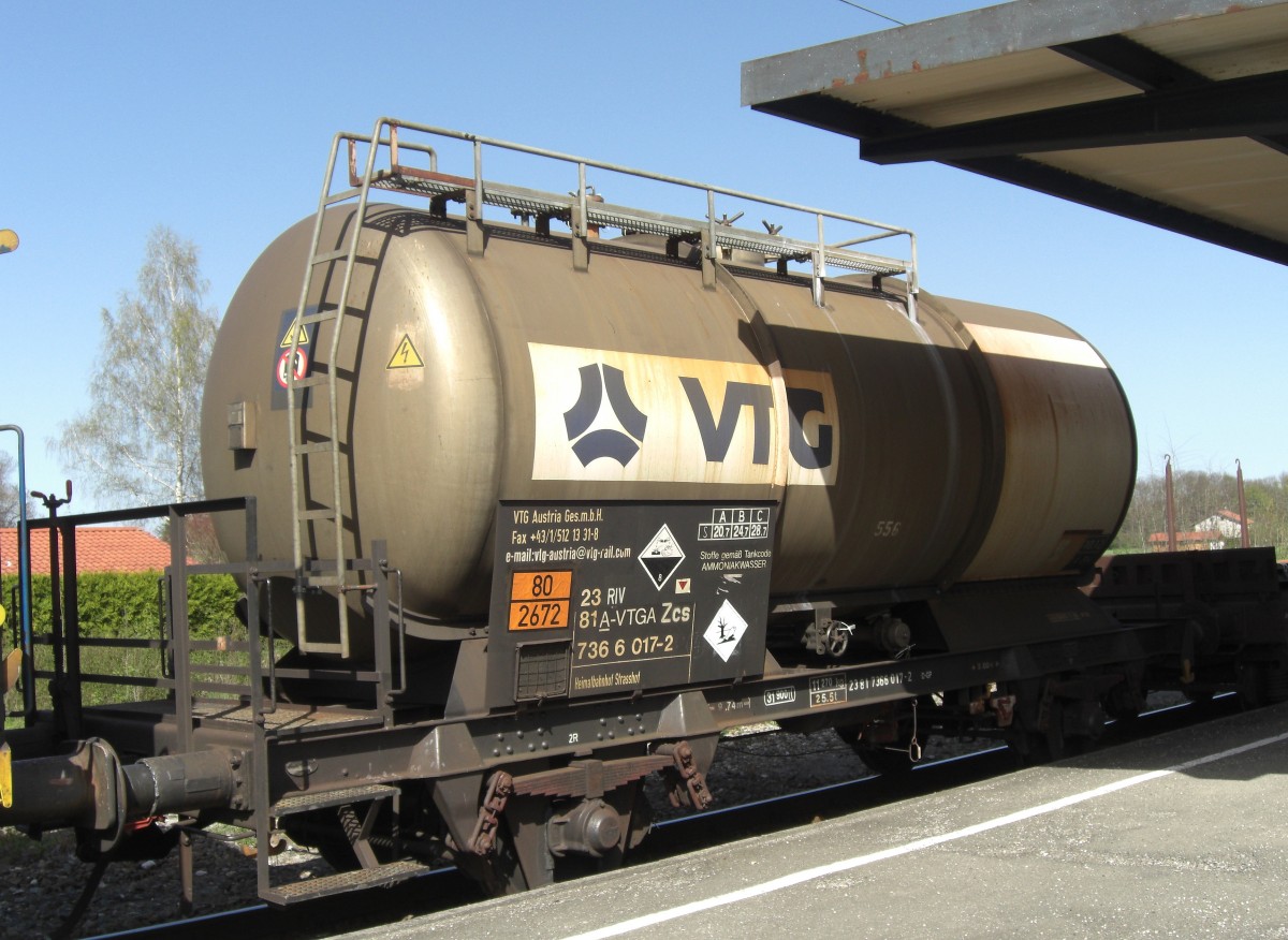VTG 7336 017-2 am 28. August 2007 im Bahnhof von bersee.