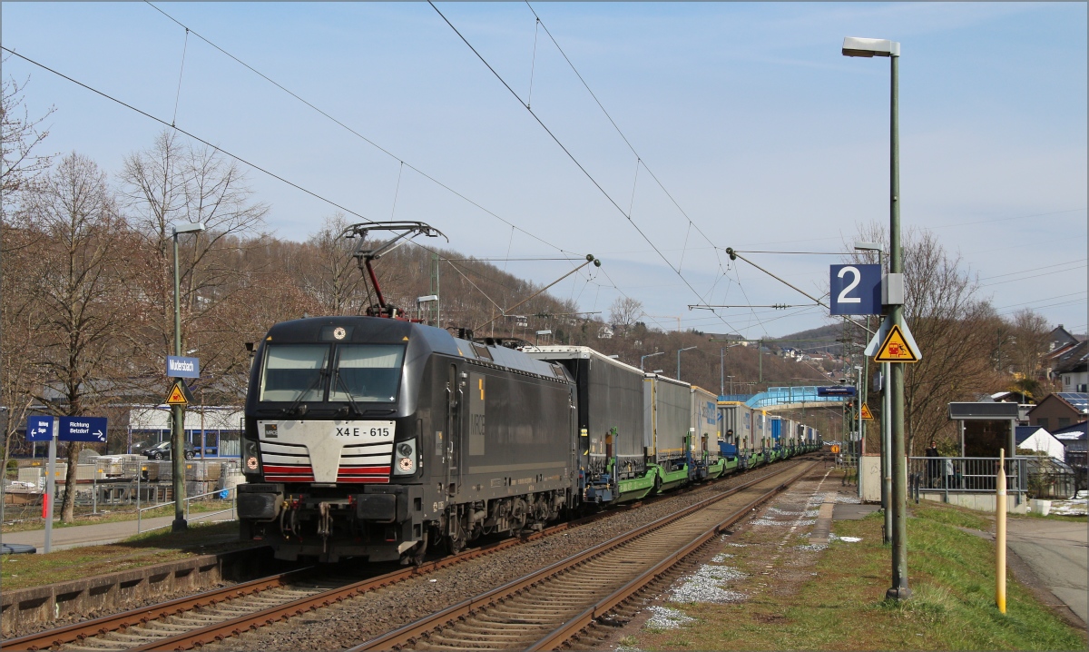 X4 E-615 mit KLV Zug in Richtung Kln am 09.04.2021 in Mudersbach