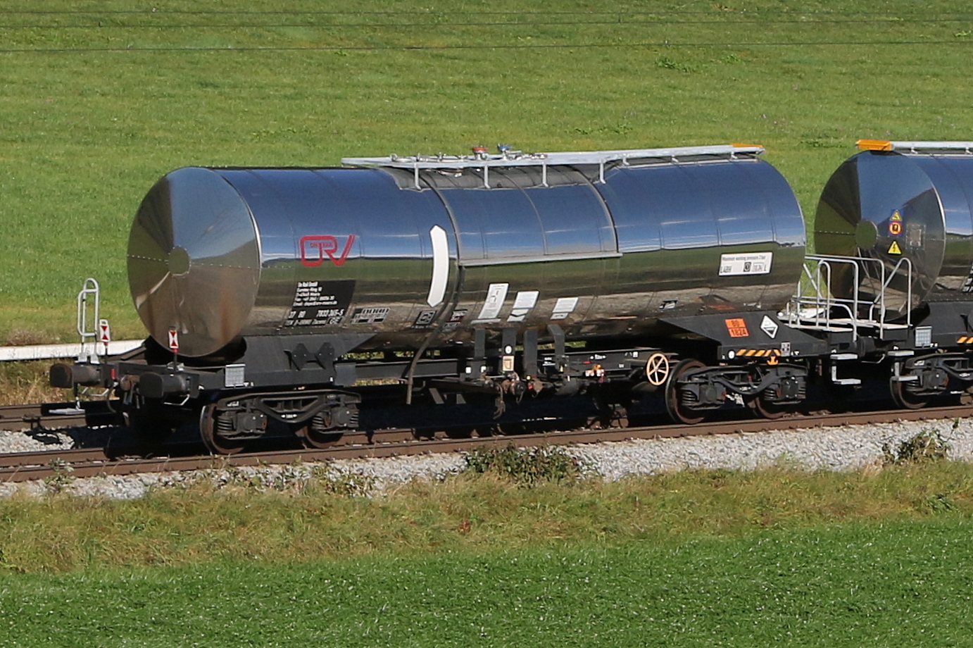 7932 345 (Zacens) von  On Rail  am 21. Oktober 2023 bei Axdorf.