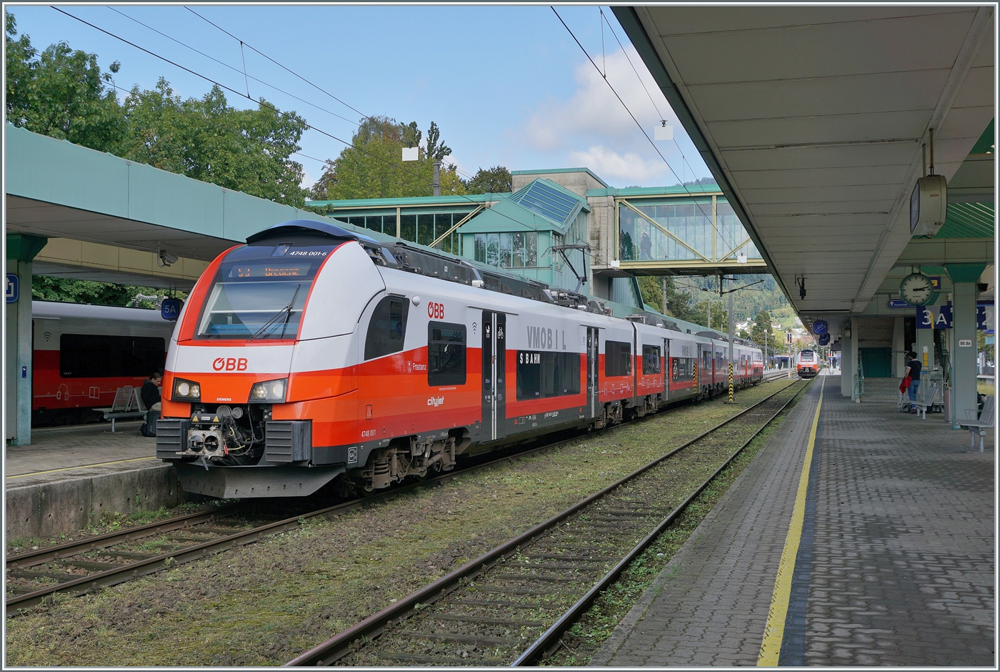 Der ÖBB 4748 001-6 steht als S3 in Bregenz. 

17. Sept. 2024