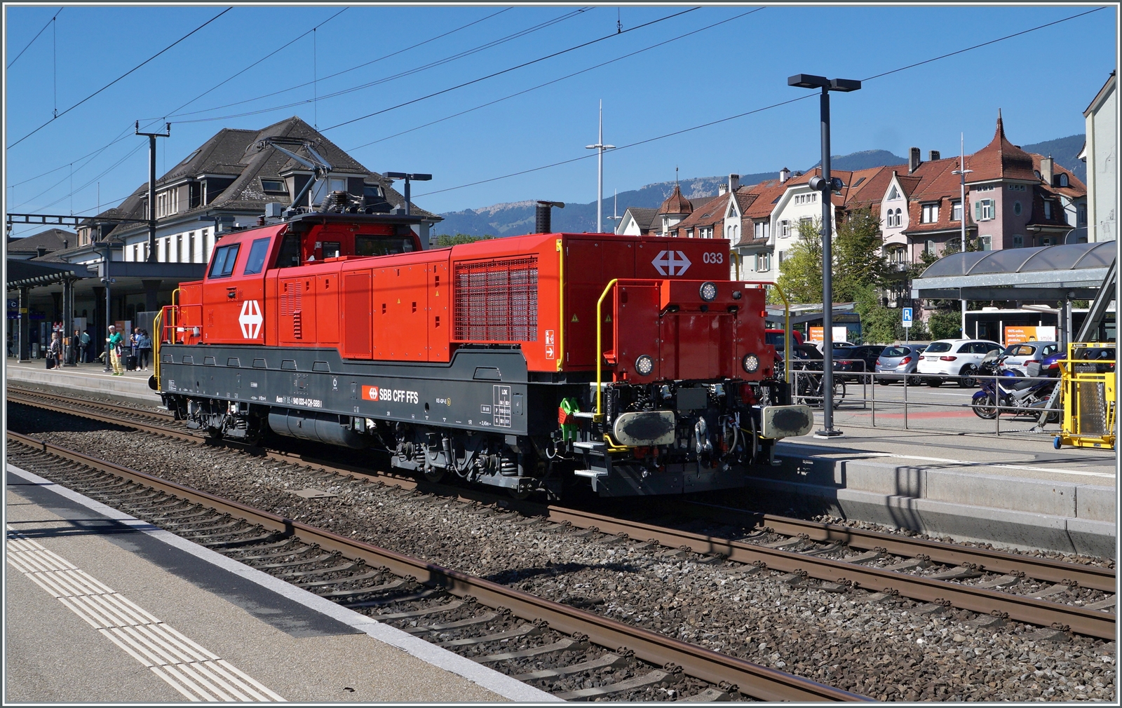 Die Aem 940 033 bei der Druchfahrt in Solothurn. 

12. Sept. 2022
