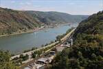Hallo Matthias, 
was für ein wunderschöner Blick auf den Rhein und seine Umgebung. 
eine