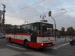 (198'773) - DPP Praha - Nr. 4084/3A8 1611 - Karosa am 19. Oktober 2018 in Praha, Prvnick Fakulta