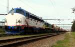 CFL Cargo MY 1146 und die RL001/266 031-4 mit Zementzug in Padborg. 31.08.12