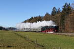 001 180 des  Bayerischen Eisenbahn-Museum  aus Nrdlingen war am 30. November 2024 bei Hufschlag in Richtung Freilassing unterwegs.