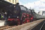 Am 1 Juni 2014 steht 01 118 mit ein Dampfsonderzug in Neustadt (Weinstrasse).