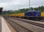 UTL: Die V 100 2024 im Dienste von UTL bringt die Aushubwagen von Stuttgart 21 am 18. Juni 2015 in den Steinbruch nach Deisslingen-Rottweil, wo sie entladen werden.
Foto: Walter Ruetsch