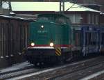 092. Zum ersten Mal gesehen, die 204 237-2(98 80 1202 237-4 D-WEST)durchfuhr Harburg mit einem leeren Autotransportzug fr Cuxhaven. 4.12.10