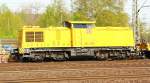203 311-6 der DB Netz Indstandhaltung rollt hier mit Baugermpel durch Harburg. 28.04.12