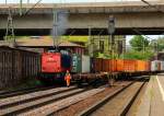 WFL 202 264-8  Qualmi  brachte einen Rangierer mit der anschliessend 185 522 beim rangieren half. 05.05.2012