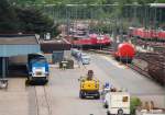 Spitzke V100-008 und andere Loks bei der Wochenendruhe in Maschen. 03.06.12