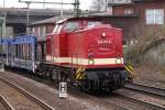 MTEG 204 311-5/202 311-7 dieselt mit einem Autotransportzug durch HH-Harburg. 02.03.2013