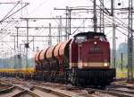 Wedler & Franz Gbr 3202 483-4 mit Bauzug bei der Durchfahrt in HH-harburg. 28.06.2014