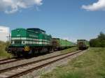 Blick auf die Gleise mit der LDS 203 127-6 am 27.07.10 in Torgelow
