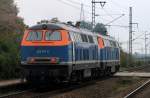 NBE 225 079 und 071 dieseln zurck nach Neumnster und verlassen hier Jbek ber das Gegengleis. 16.10.2013 (Bild 2)