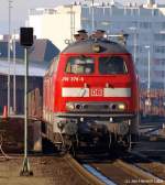 218 379-6 und 218 363-0 mal mit ein bisschen mehr Zooom fotografiert als sie mit dem Syltshuttle nach Niebll an der Verladerampe in Westerland (Sylt) stehen. 29.1.11