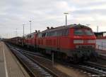 218 381-2 und 218 311-9 stehen am 29.1.11 mit einem Syltshuttle an der Verladerampe in Westerland (Sylt).