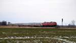 218 321-8 und 218 344-0 sind am 19.2.11 mit dem IC 2191 nach Frankfurt (Main) Hbf bei Wilster unterwegs.