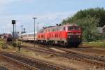 218 313-5 und 218 342-4 ziehen am 12.7.11 den IC 2073 nach Dresden Hbf. aus dem Bhf. Westerland (Sylt) heraus.