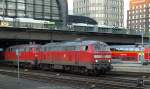 218 315-0 und 385-2 haben gerade einen IC nach Hamburg gebracht und wurden etwas spter durch 101 025-5 und 120 111-0 ersetzt. 15.10.11