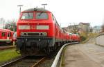 Hier nochmal der Blick auf alle 4 218er die im Bw Kiel den Jahreswechsel genossen(218 329,339,330 und 453), Foto wurde vom Parkplatz am Bw aufgenommen. 31.12.11
