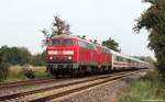 218 823-3 und 218 389-5 dieseln am 24.9.11 mit dem IC 2310 nach Westerland (Sylt) bei St. Michaelisdonn weiter gen Nordenseekste.