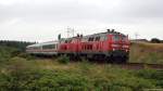 218 344-0 und 218 380-4 dieseln am 5.7.11 mit dem IC 2315 nach Frankfurt (Main) Hbf. bei Morsum durch die schne Landschaft.