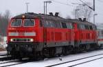 218 386-1 und 363-0 als Zugloks des IC 2311. Schleswig 10.03.13 