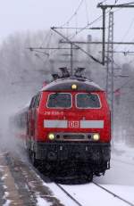 218 836-5(388-7)und 315-0 mit dem zweiten IC Umleiter bei der Einfahrt in Schleswig 10.03.2013