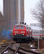 218 341-6 und 345-7 haben Einfahrt mit dem leicht verspteten IC 2191 nach Frankurt(M)in den Bhf Husum. 31.03.2013