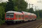 Sieht ur-komisch aus....die zweite RB nach Husum kam mit der Schublok 218 339-0. Schleswig 22.06.2013