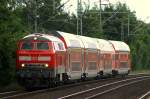 218 453-9(Bw Kiel)mit der RB nach Husum kurz vor Schleswig. 24.06.2013